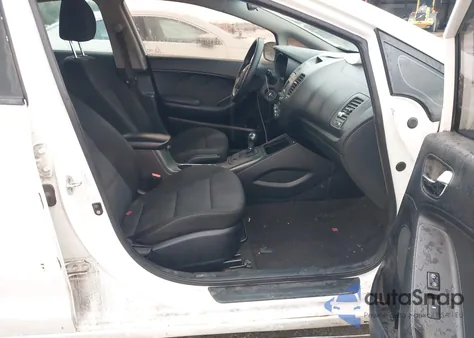 2016 Kia Forte Lx z USA, uszkodzony, nr VIN KNAFK4A61G5607226